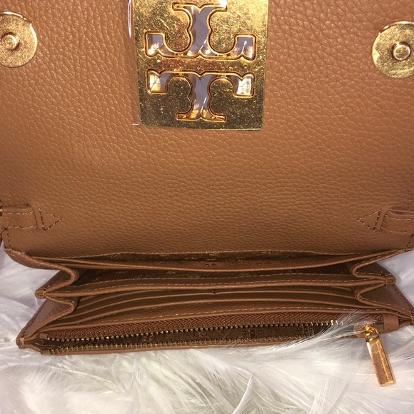 👜New Tory Burch 👜Bark Rolled Gold Britten Chain - Picture 3 of 6